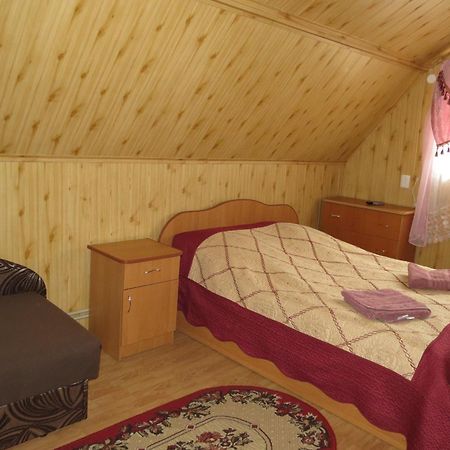 Bilyy Kamin Guest House Tatariv Pokoj fotografie