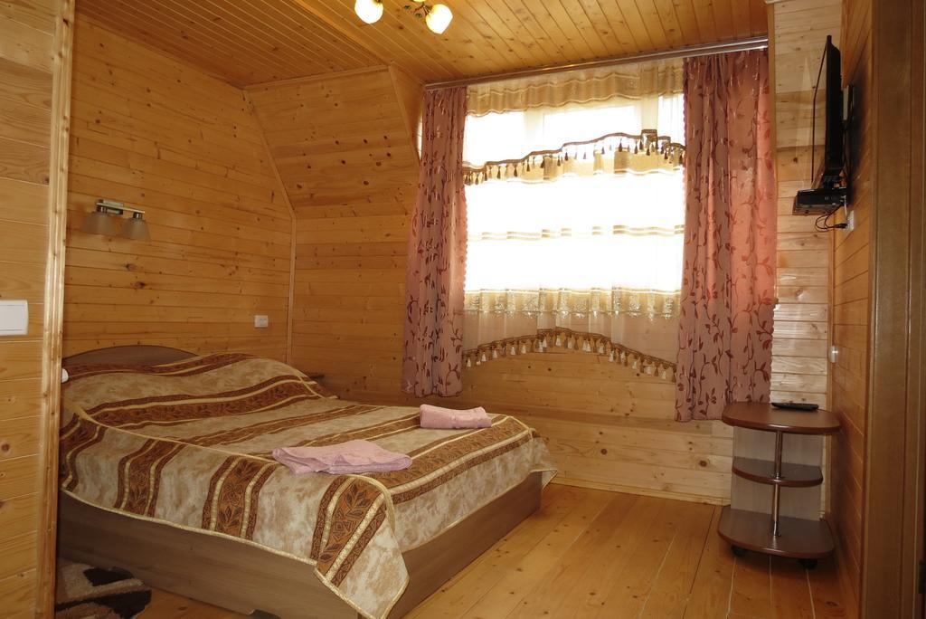 Bilyy Kamin Guest House Tatariv Pokoj fotografie
